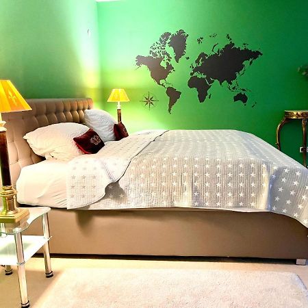 Doppelzimmer Gartenblick Villa Julian 아우리흐 외부 사진
