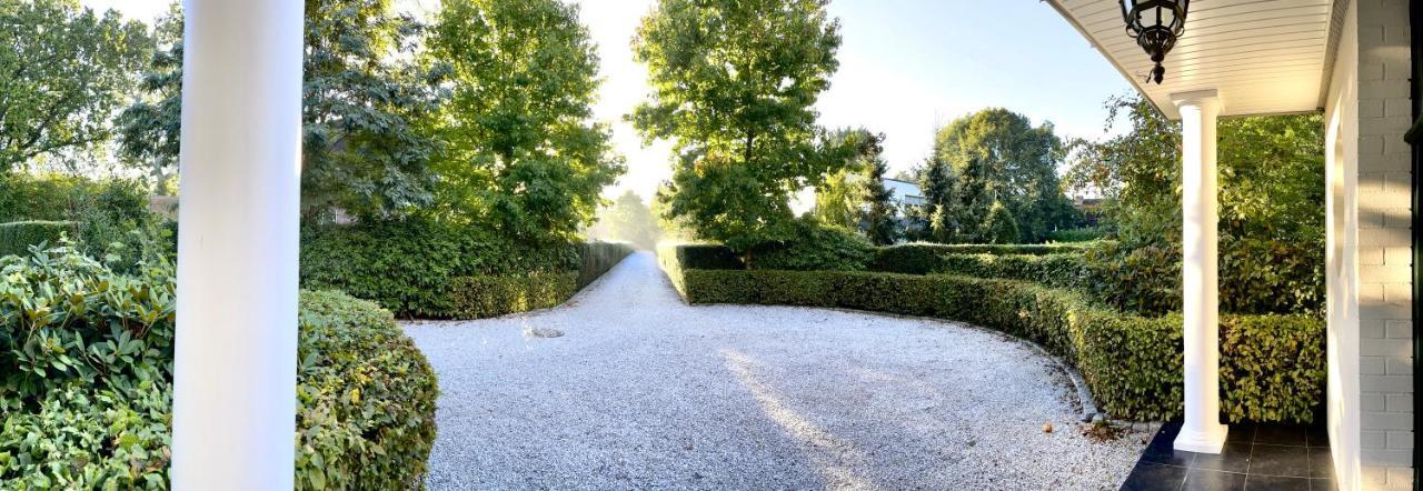 Doppelzimmer Gartenblick Villa Julian 아우리흐 외부 사진