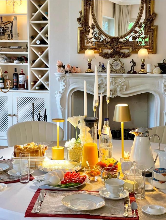 Doppelzimmer Gartenblick Villa Julian 아우리흐 외부 사진